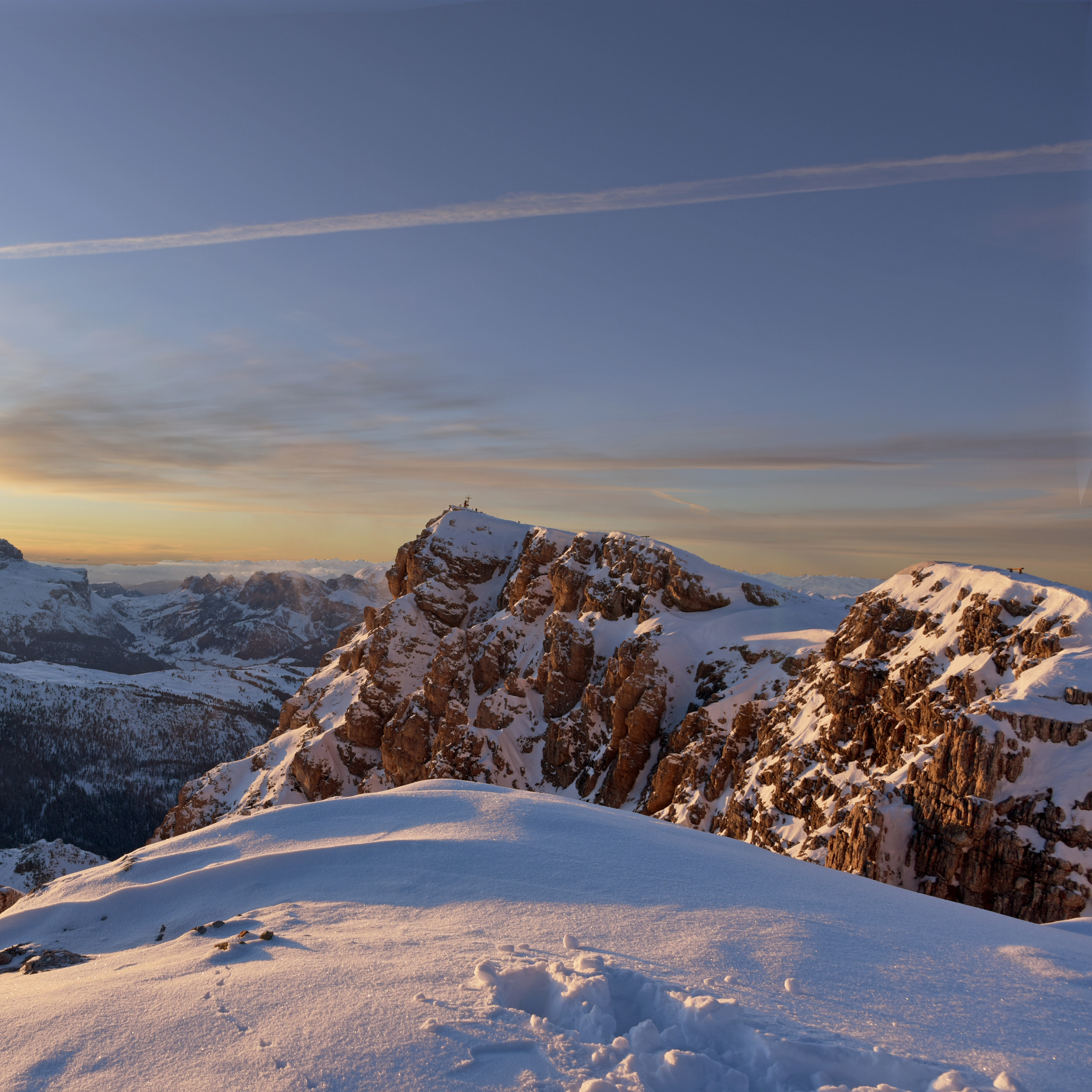 Cover of the track Similde: rocks turned golden by the sun above the snow